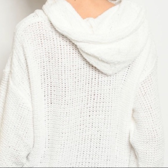 ❄️WHITE CHENILLE HOODIE SWEATER - Picture 4 of 9